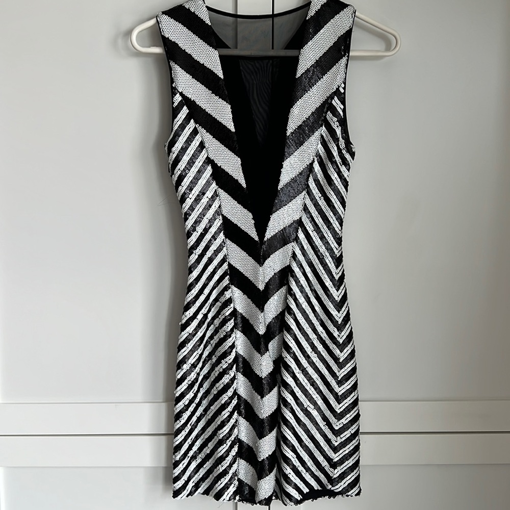 bebe Black & White Sequin Dress With V-Neck Mesh